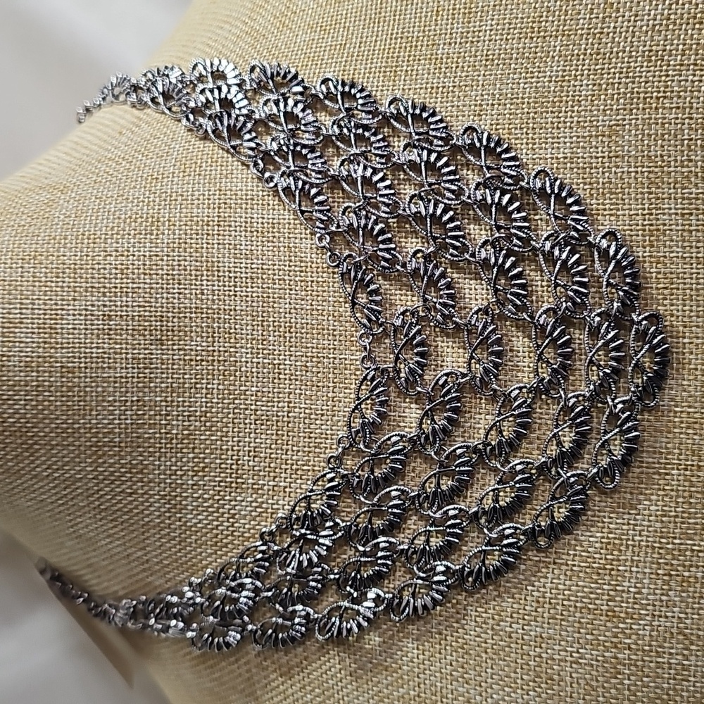 Silvertone Floral Necklace